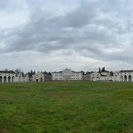 Casa Mi-re-la